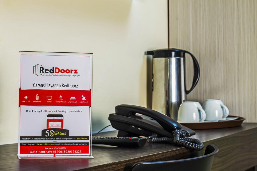 Reddoorz Plus @ Karet Setiabudi Jakarta Exteriör bild