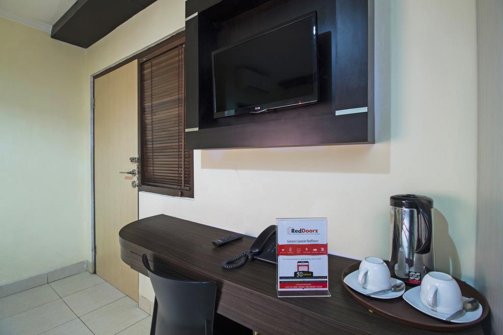 Reddoorz Plus @ Karet Setiabudi Jakarta Exteriör bild