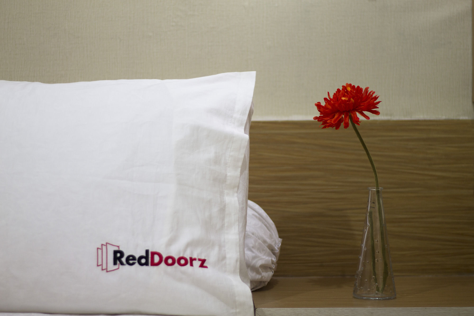 Reddoorz Plus @ Karet Setiabudi Jakarta Exteriör bild